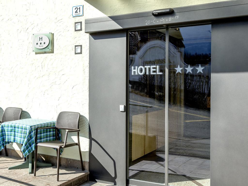 Hotel Nocker Dobbiaco Exterior photo